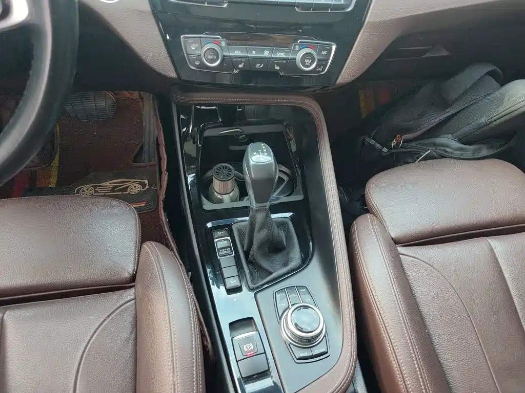 BMW X1 2018 — фото 14