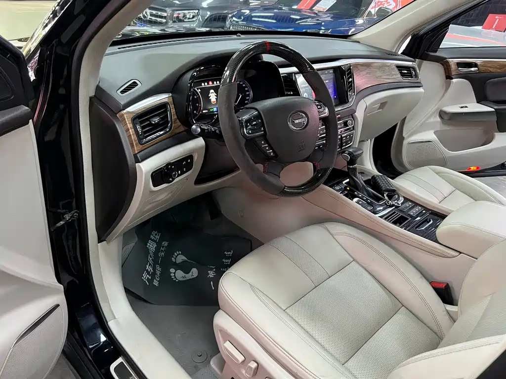 GAC Trumpchi GS8 2018 — фото 8