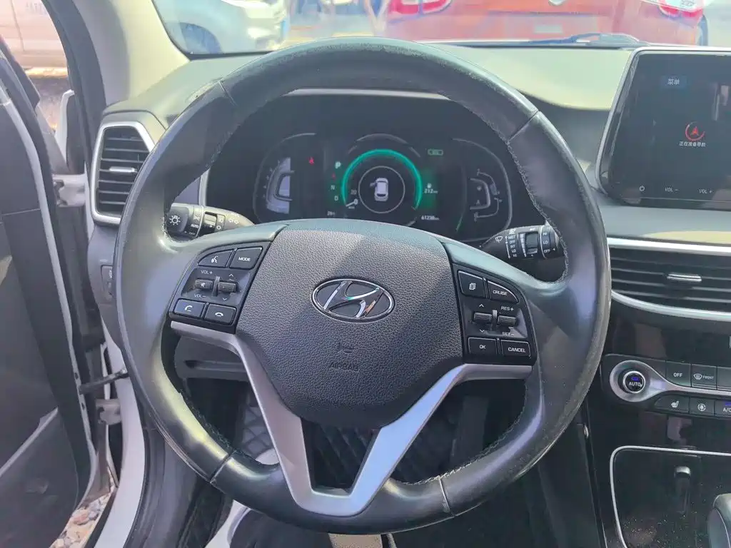 Hyundai Tucson 2019 — фото 11