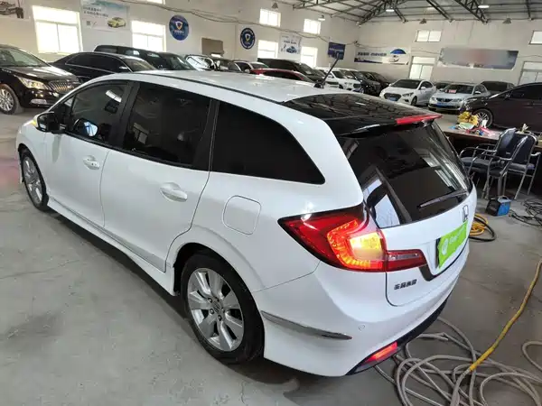 Honda Jade 2017