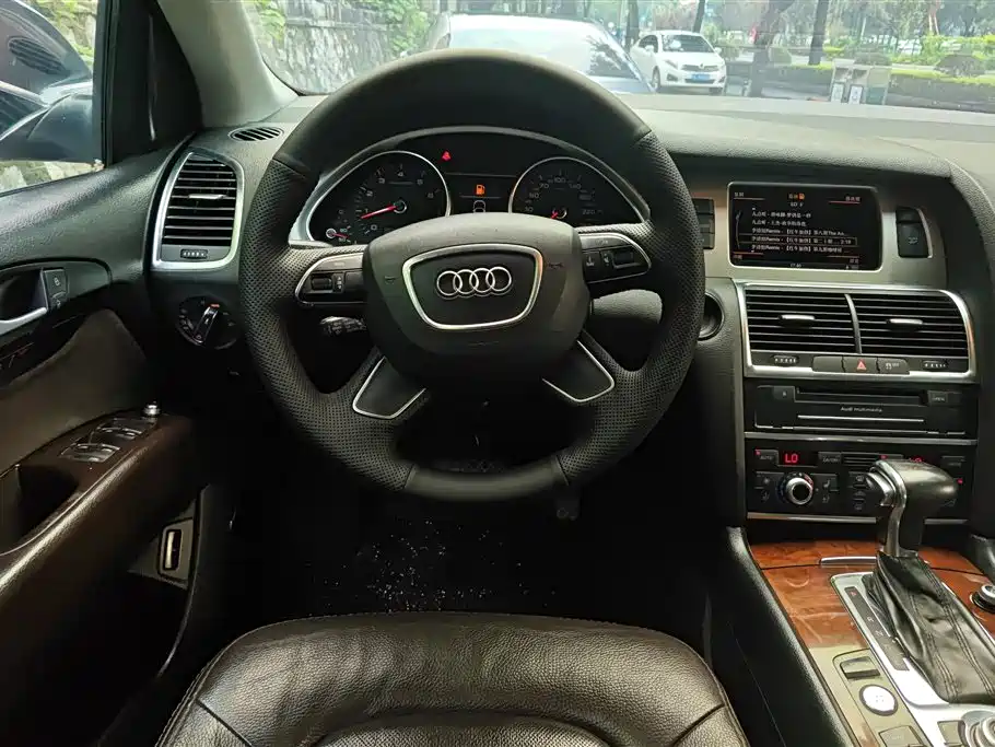 Audi Q7 2013 — фото 15
