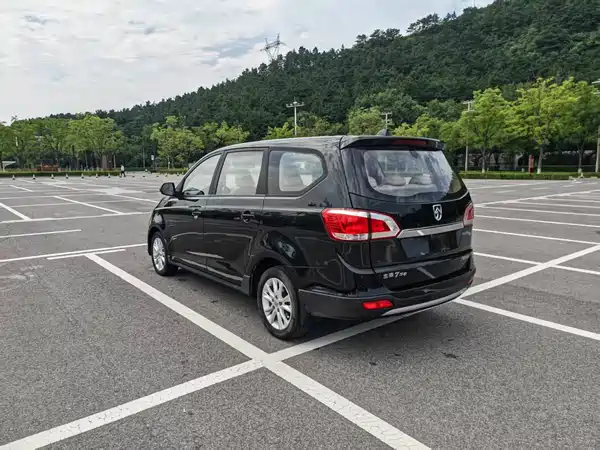 Baojun 730 2015