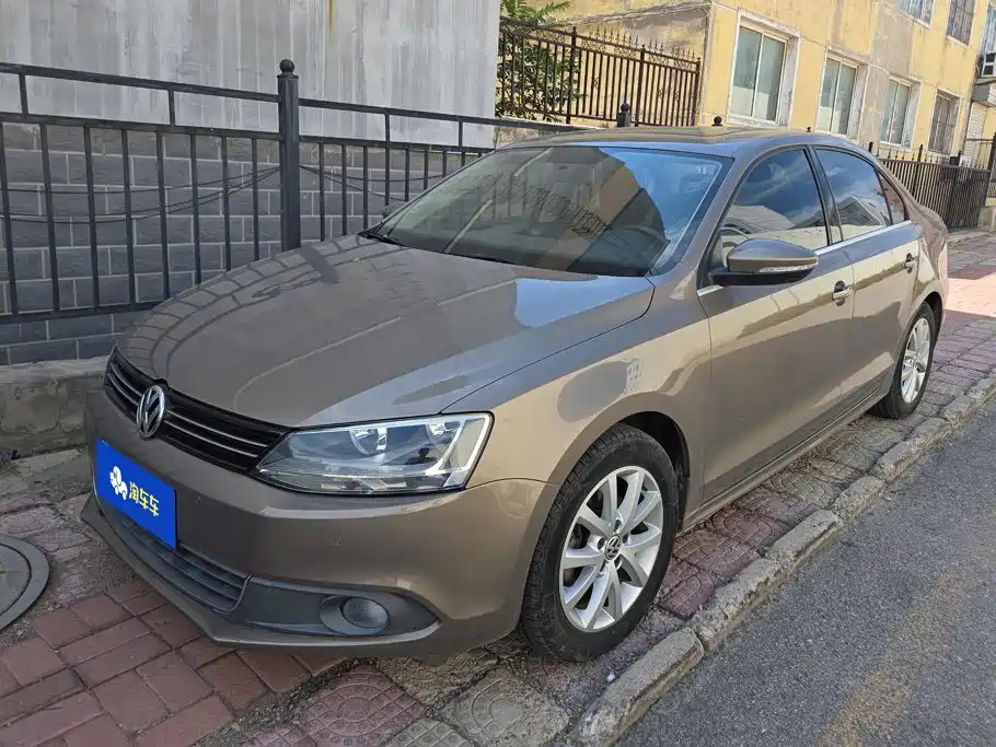 Volkswagen Sagitar 2012