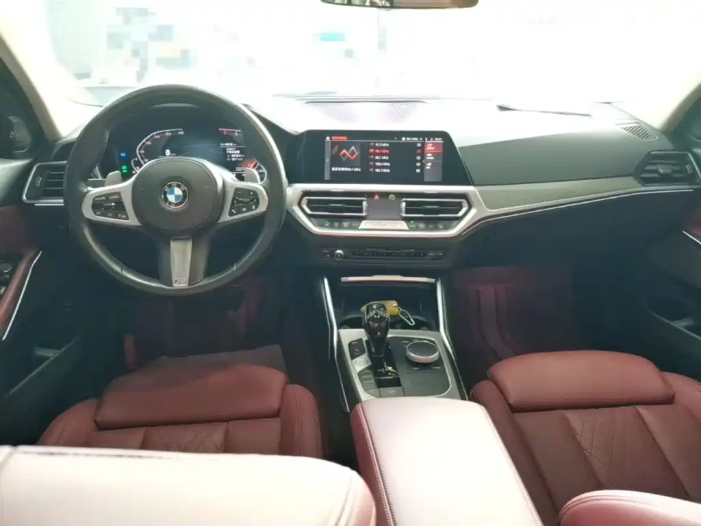 BMW 3 Series 2022 — фото 10