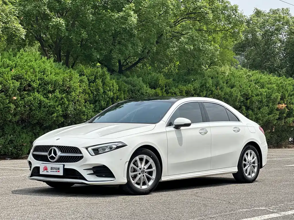 Mercedes-Benz A-Class 2022 — фото 1