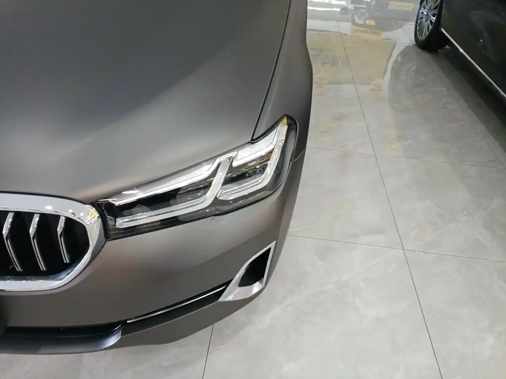 BMW 5 Series 2022 — фото 18