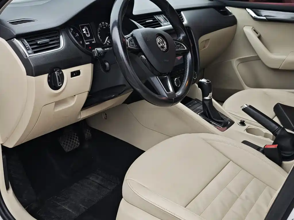 Skoda Octavia 2017 — фото 6