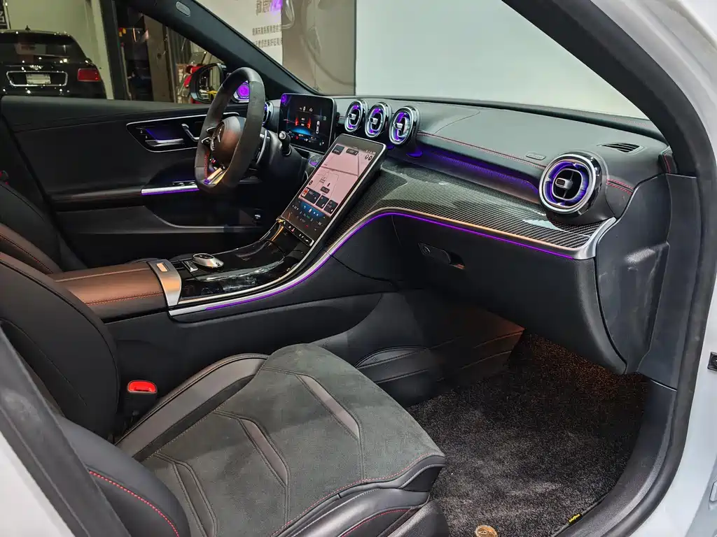 Mercedes-Benz C-Class AMG 2024 — фото 15