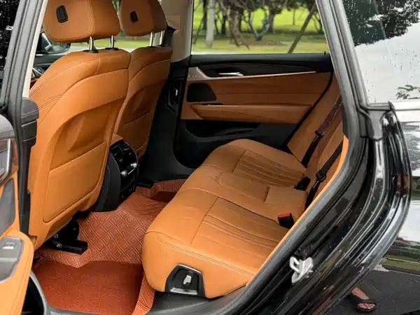 BMW 6 Series GT 2021