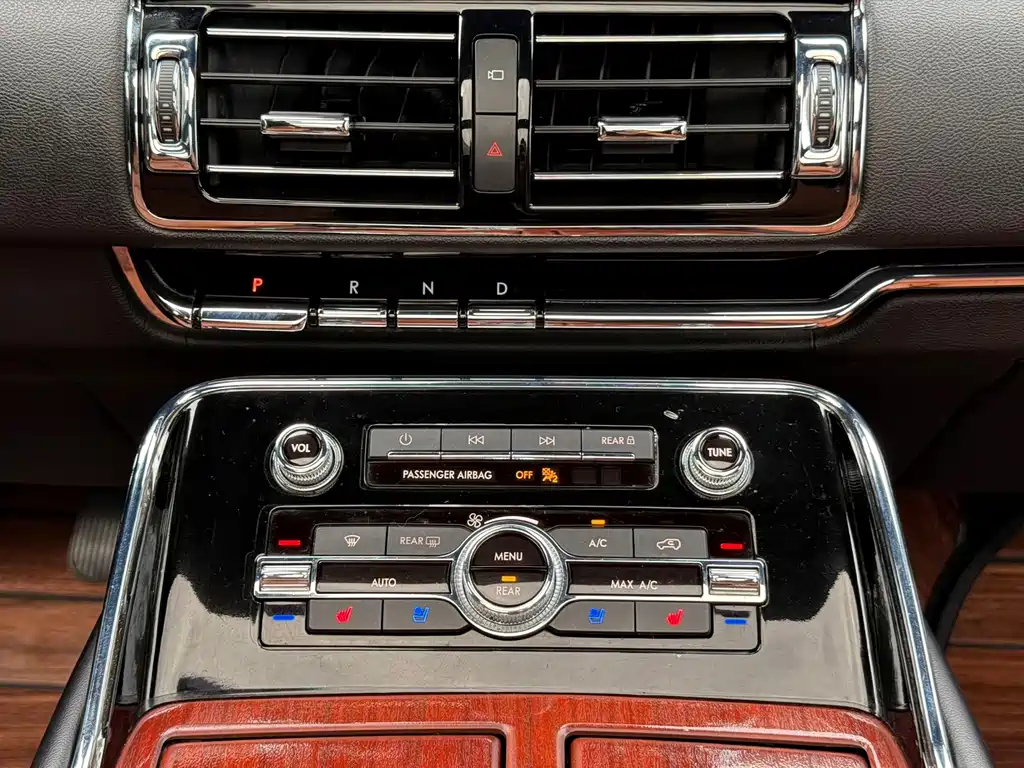 Lincoln Navigator 2022 — фото 6