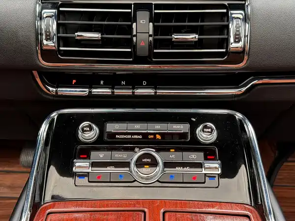 Lincoln Navigator 2022