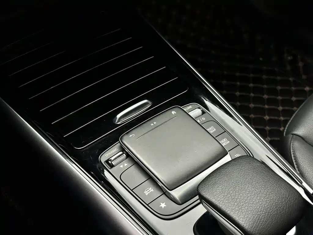 Mercedes-Benz GLA 2022 — фото 13
