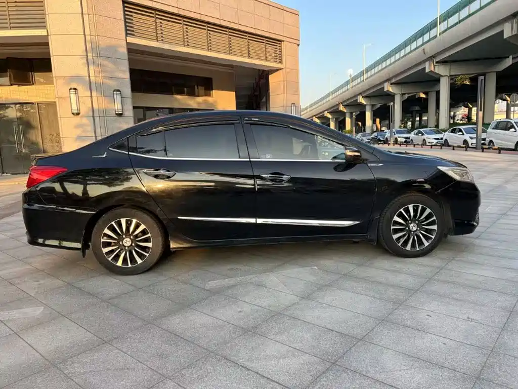 Honda Crider 2014
