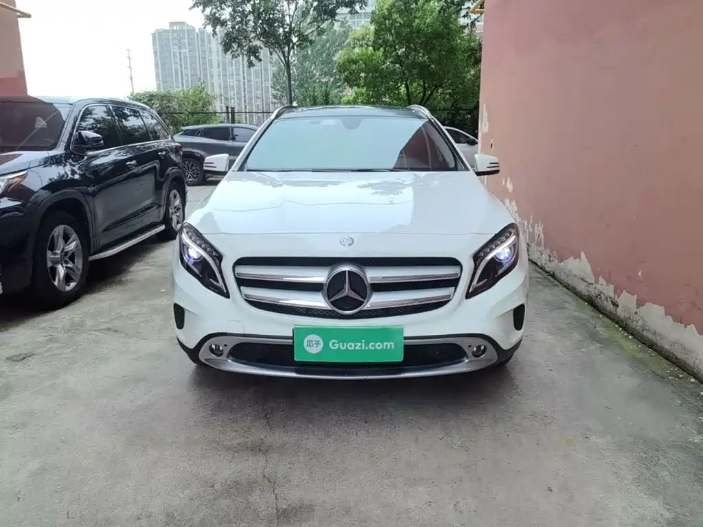 Mercedes-Benz GLA 2016