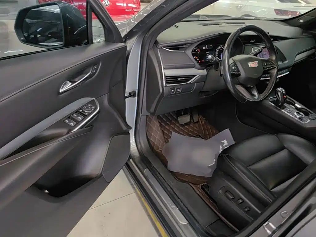 Cadillac XT4 2019 — фото 16