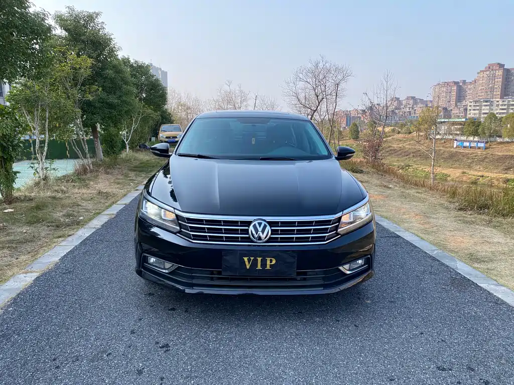 Volkswagen Passat 2018 — фото 2