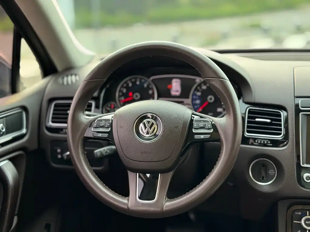 Volkswagen Touareg 2018 — фото 8