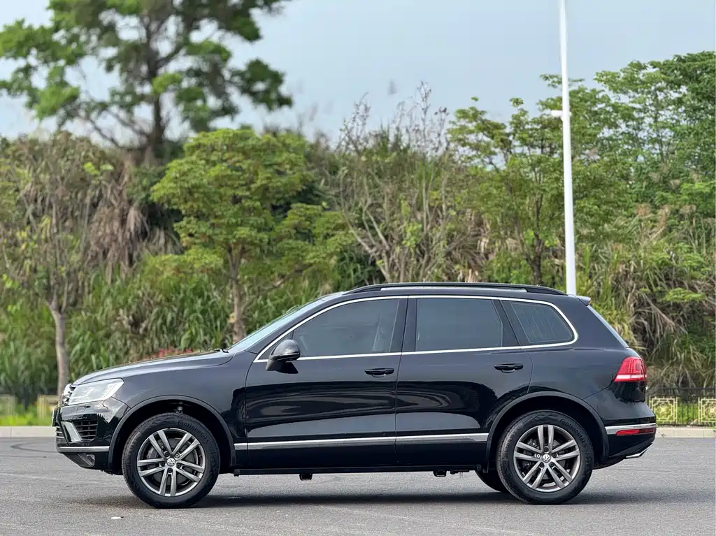Volkswagen Touareg 2018 — фото 18