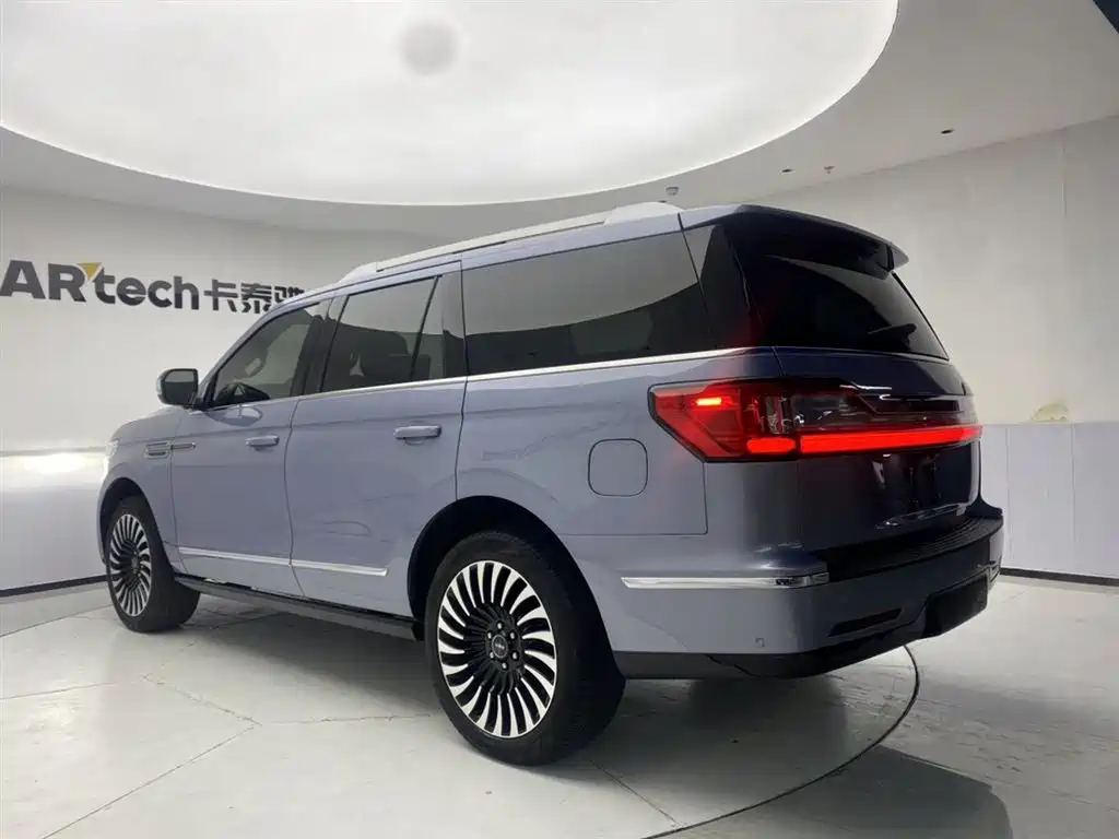 Lincoln Navigator 2023 — фото 7