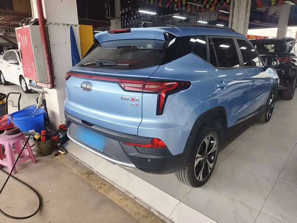 JAC X4 2021