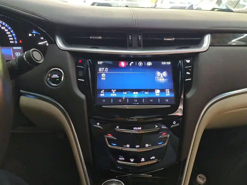 Cadillac XTS 2015 — фото 6