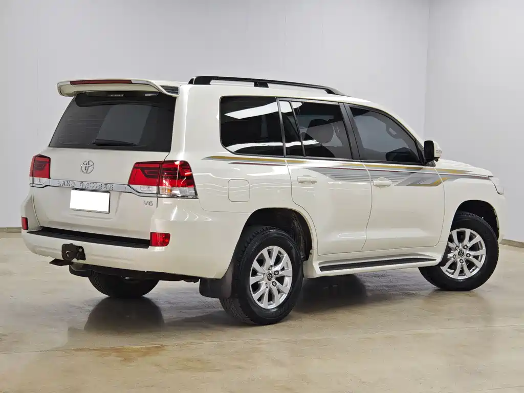Toyota Land Cruiser 2020 — фото 4