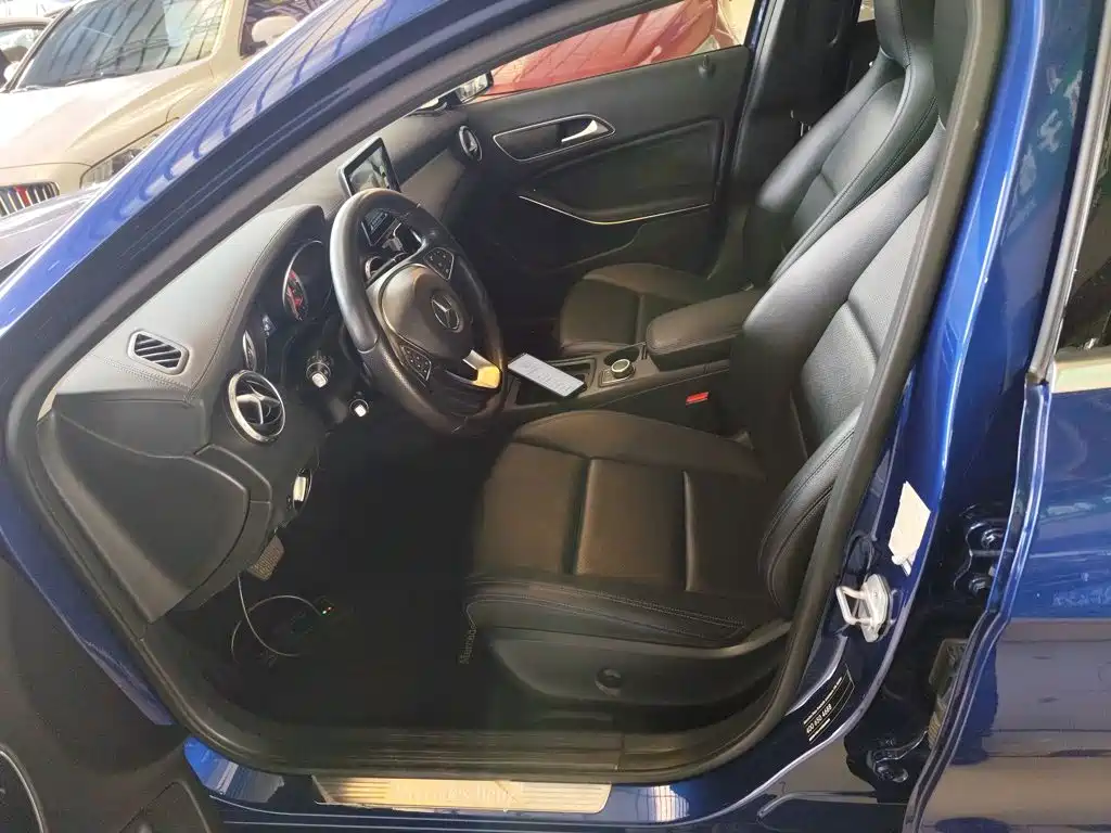 Mercedes-Benz GLA 2016 — фото 11