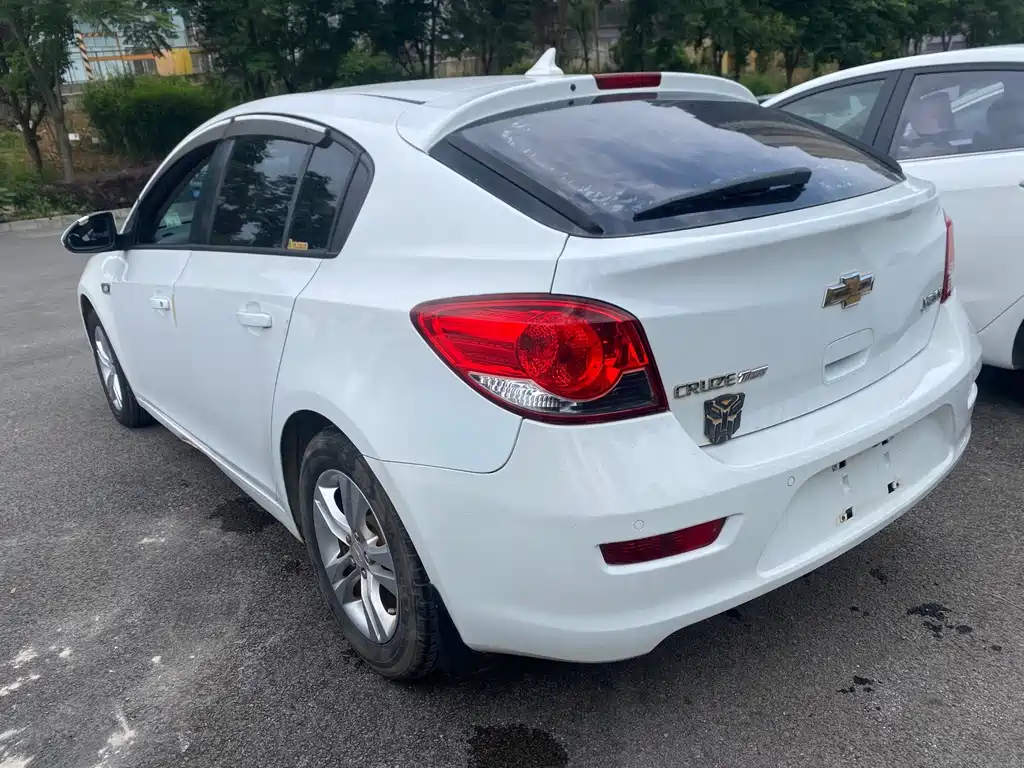 Chevrolet Cruze 2015 — фото 12