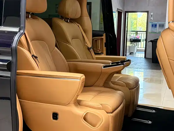 Voyah Dreamer 2025