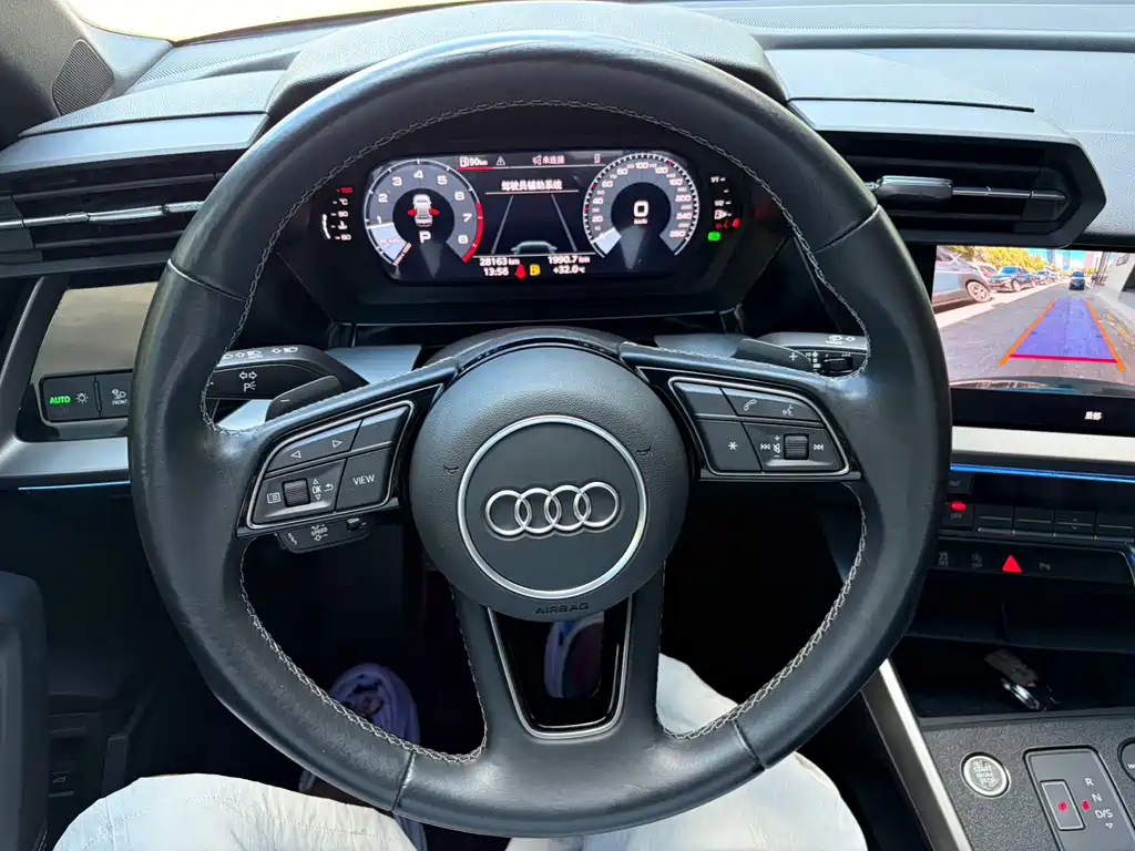 Audi A3 2023 — фото 13