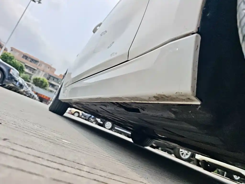 BMW 3 Series 2018 — фото 21