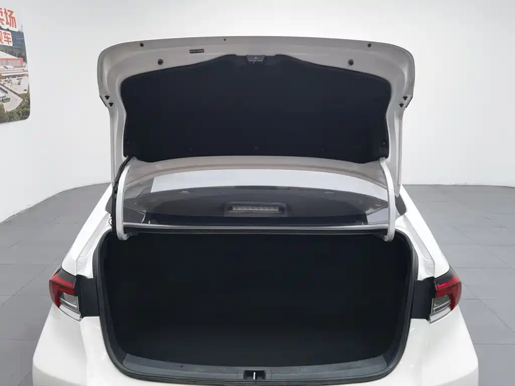 Toyota Corolla 2023 — фото 16