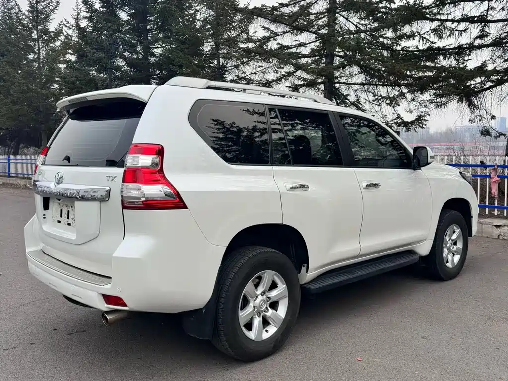 Toyota Prado 2017 — фото 7