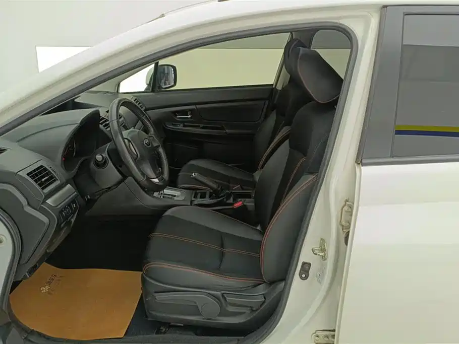 Subaru XV 2014 — фото 9