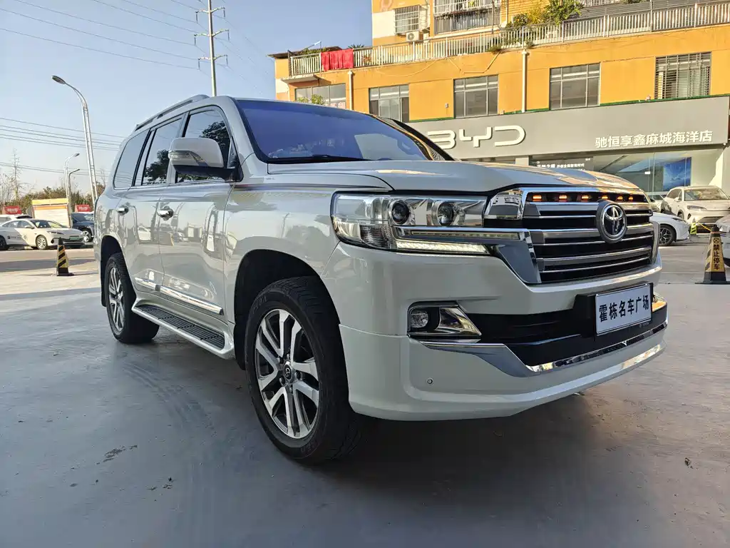 Toyota Land Cruiser 2016 — фото 3