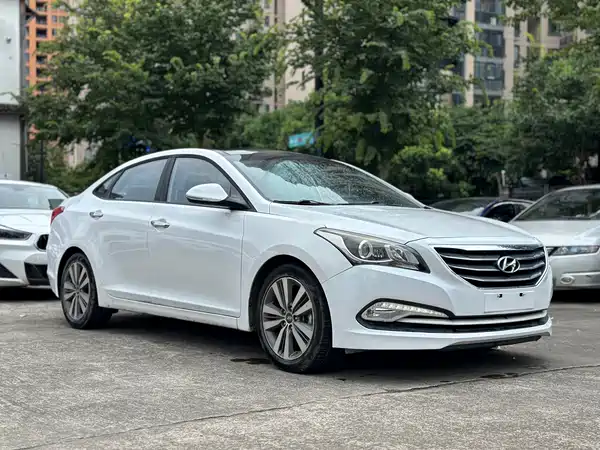 Hyundai Mistra 2013