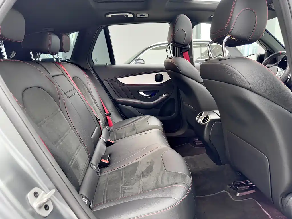 Mercedes-Benz GLC AMG 2023 — фото 10