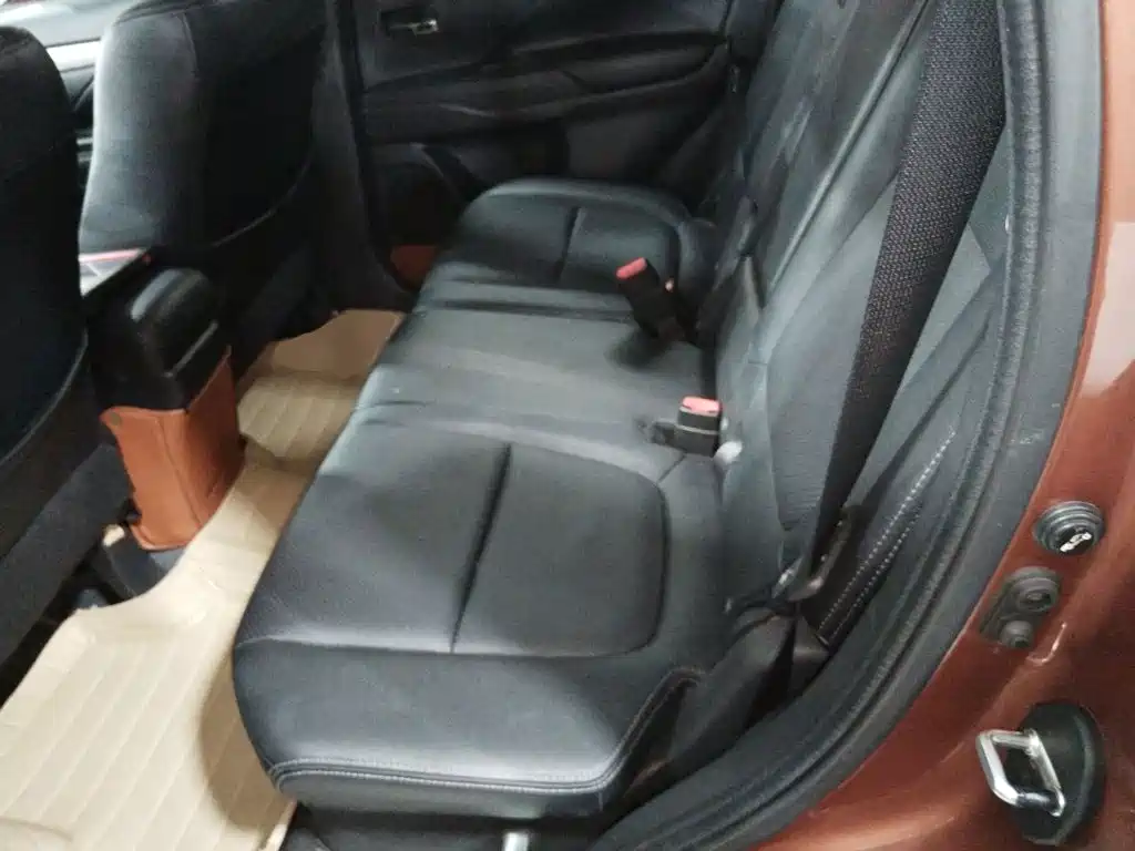 Mitsubishi Outlander 2015 — фото 10