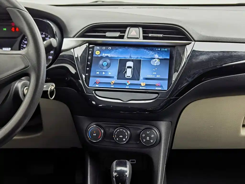 Buick Excelle 2023 — фото 12