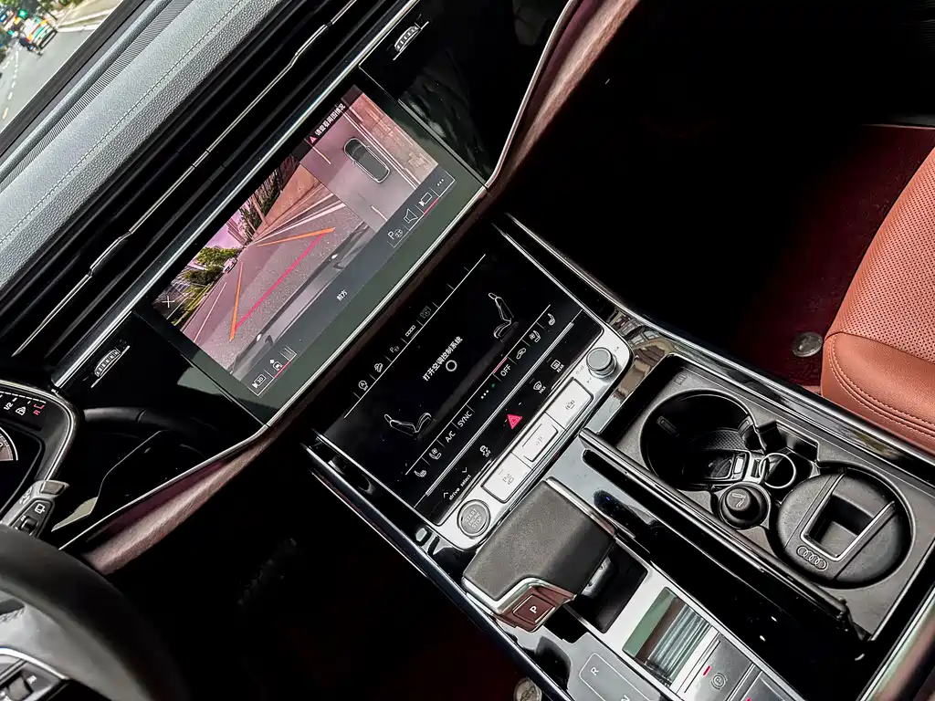 Audi Q7 2024 — фото 12
