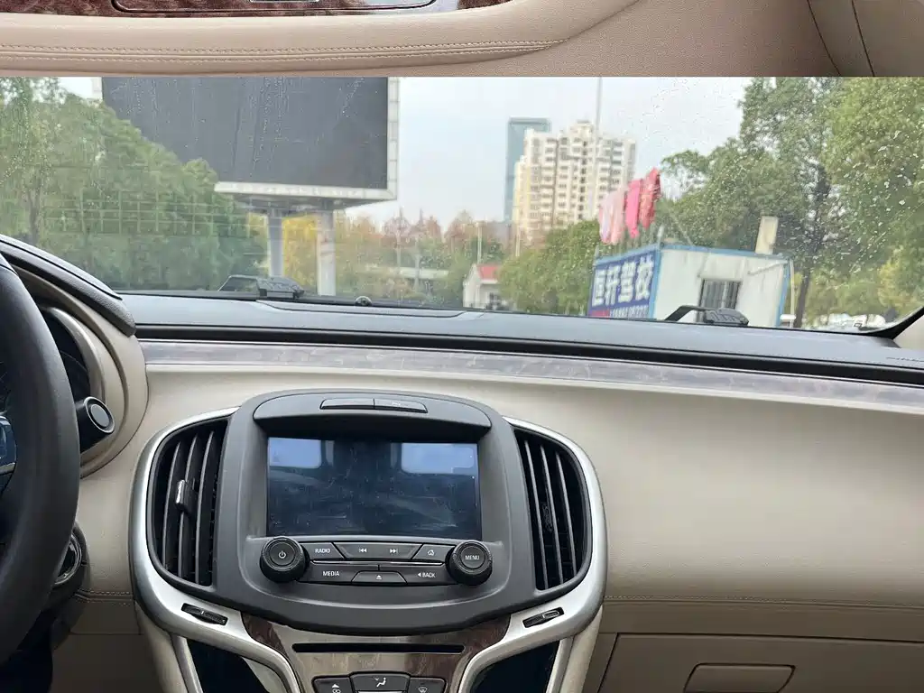 Buick LaCrosse 2015 — фото 22
