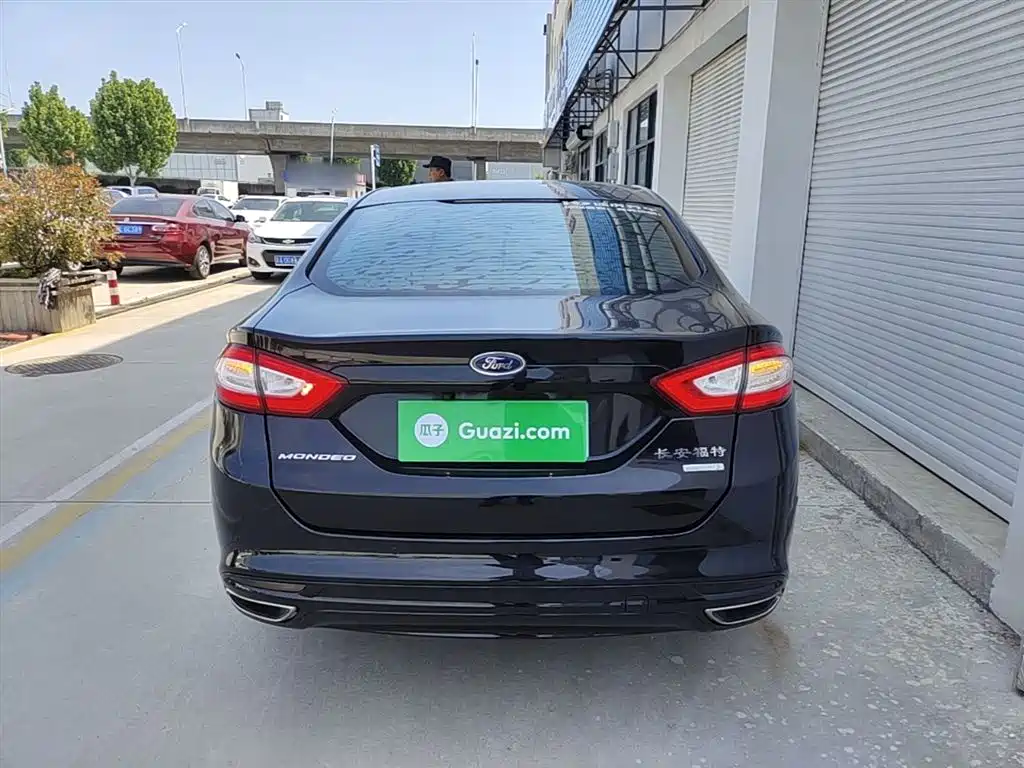 Ford Mondeo 2015 — фото 6