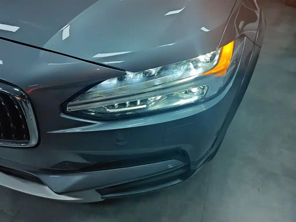 Volvo V90 2018 — фото 15