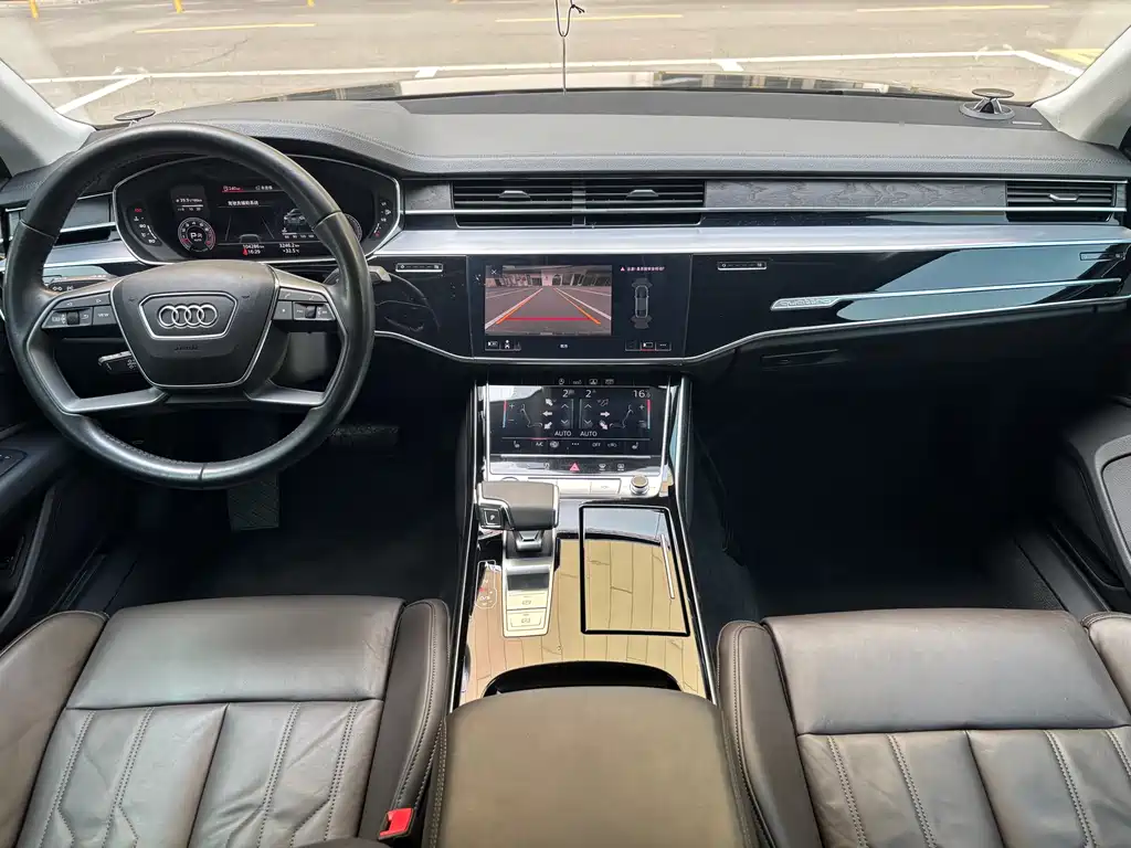 Audi A8 2020 — фото 10