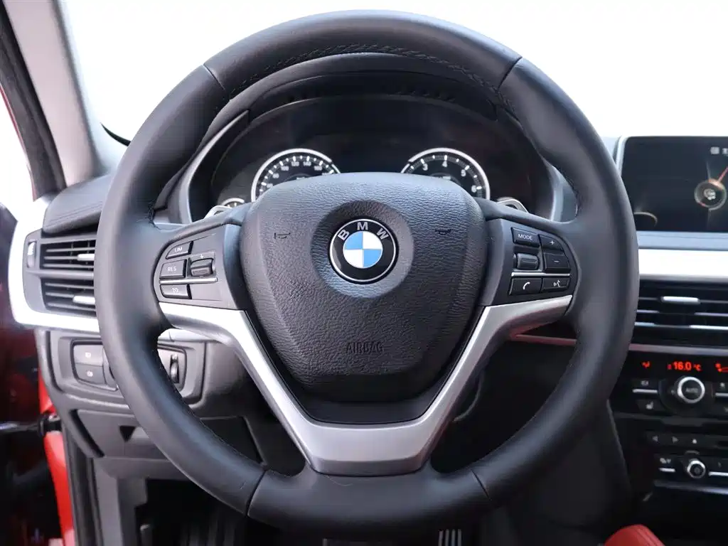 BMW X6 2018 — фото 16