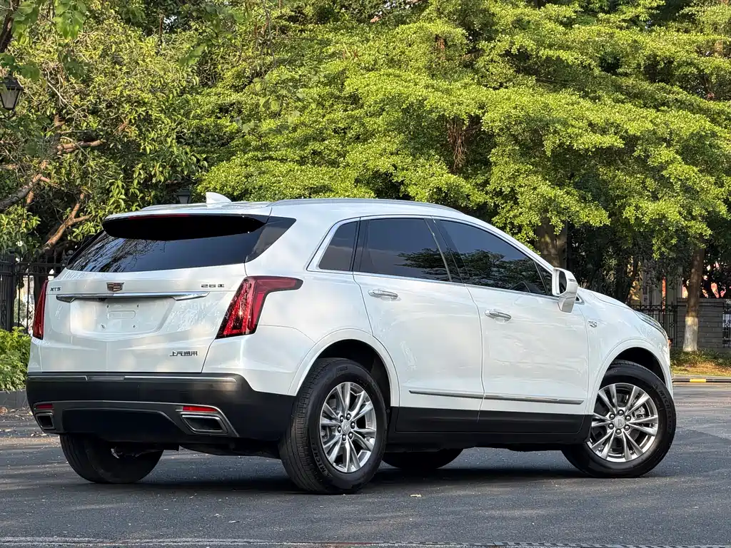 Cadillac XT5 2021 — фото 7