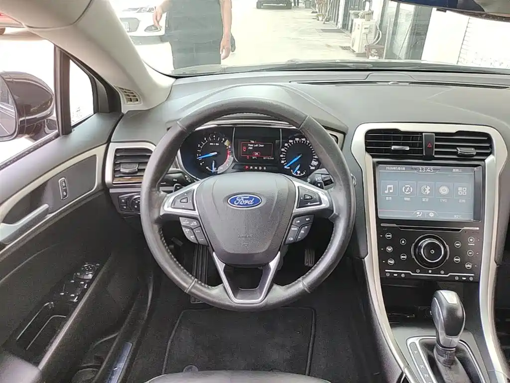 Ford Mondeo 2015 — фото 11