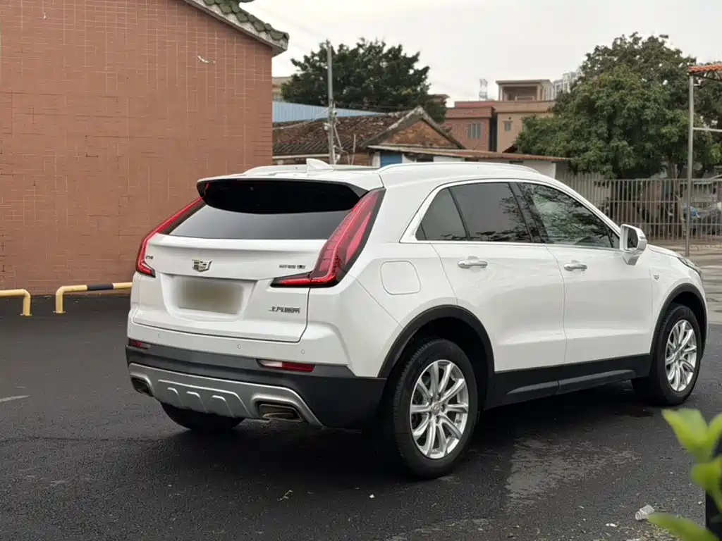Cadillac XT4 2019 — фото 17