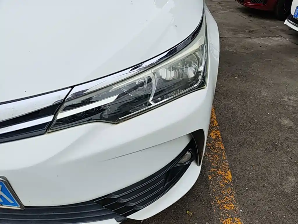 Toyota Corolla 2017 — фото 15