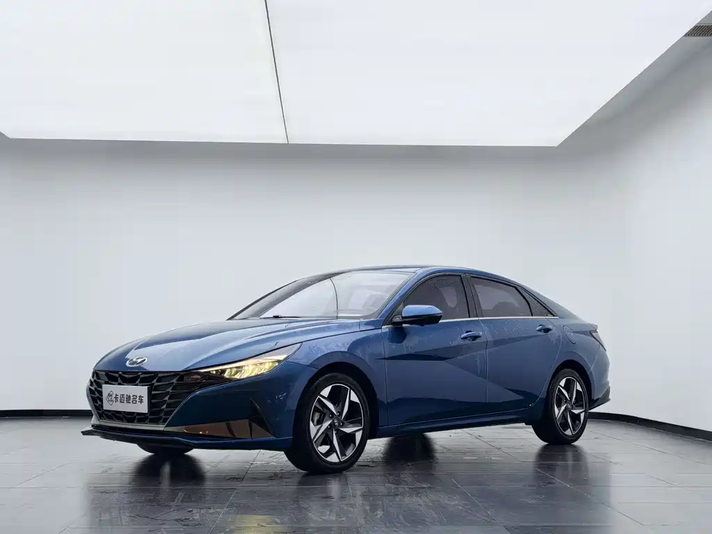 Hyundai Elantra 2022